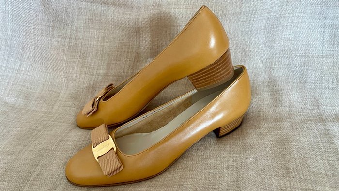 Salvatore Ferragamo - Heeled shoes - Size: EU 37.5 - Image 5