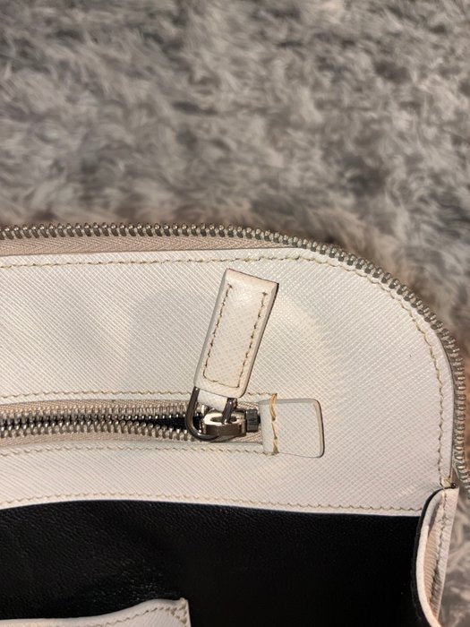 Prada - Shoulder bag - Image 6