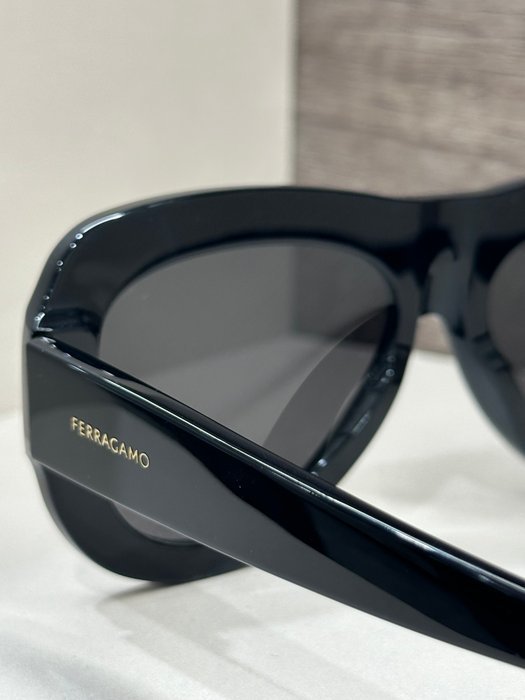 Salvatore Ferragamo - Sunglasses - Image 7