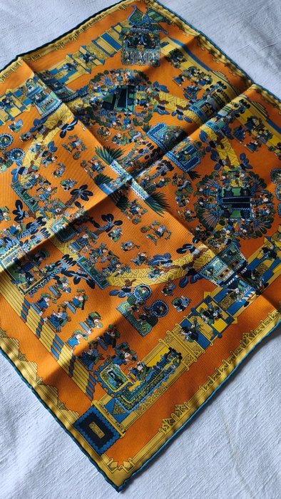 Hermès - ASTRES ET SOLEILS by Annie Faivre. Gavroche - Foulard - Image 7