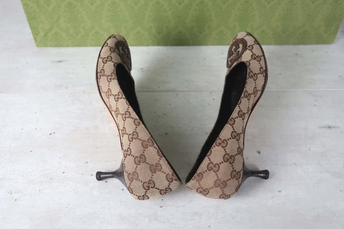 Gucci - GG Supreme Interlocking G Pumps - Pumps - Size: EU 39.5 - Image 6