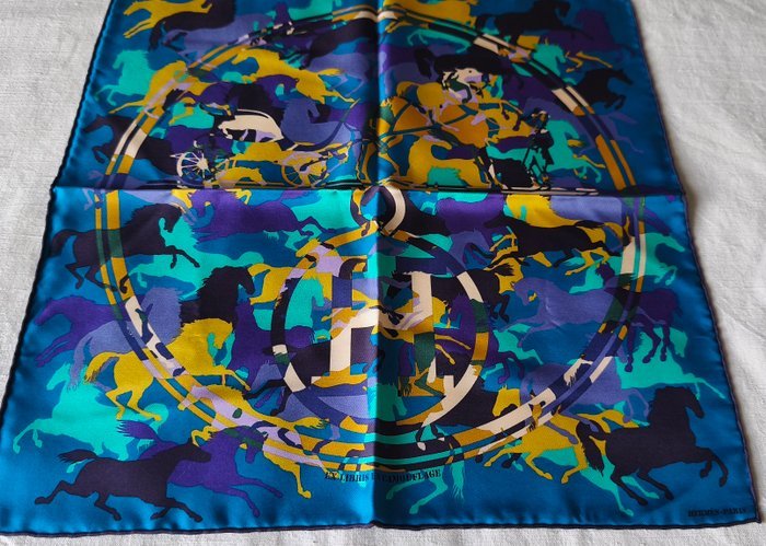 Hermès - EX-LIBRIS EN CAMOUFLAGE by Benoît-Pierre Emery. Gavroche - Foulard - Image 2