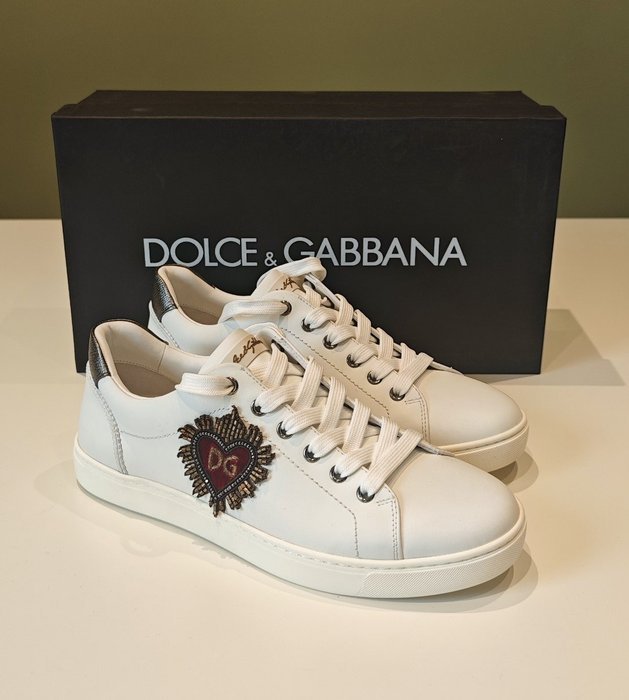 Dolce & Gabbana - Heart patch leather sneakers - Sneakers - Size: EU 39 - New with tags