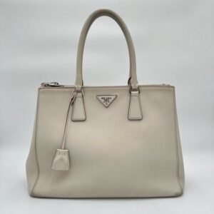 Prada - Shoulder bag