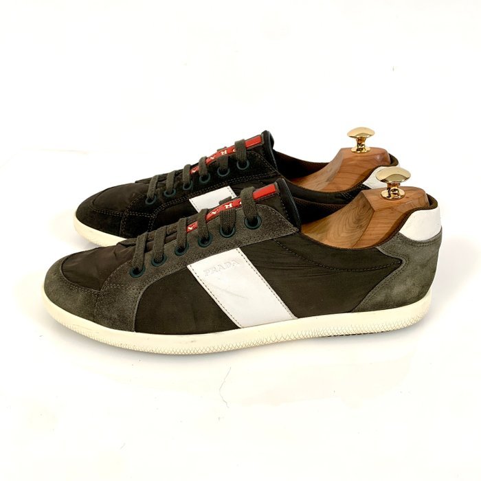 Prada Low Top Sneaker Brown/White 4E 2845 UK 8 - Sneakers - Size: EU 42 - Image 2